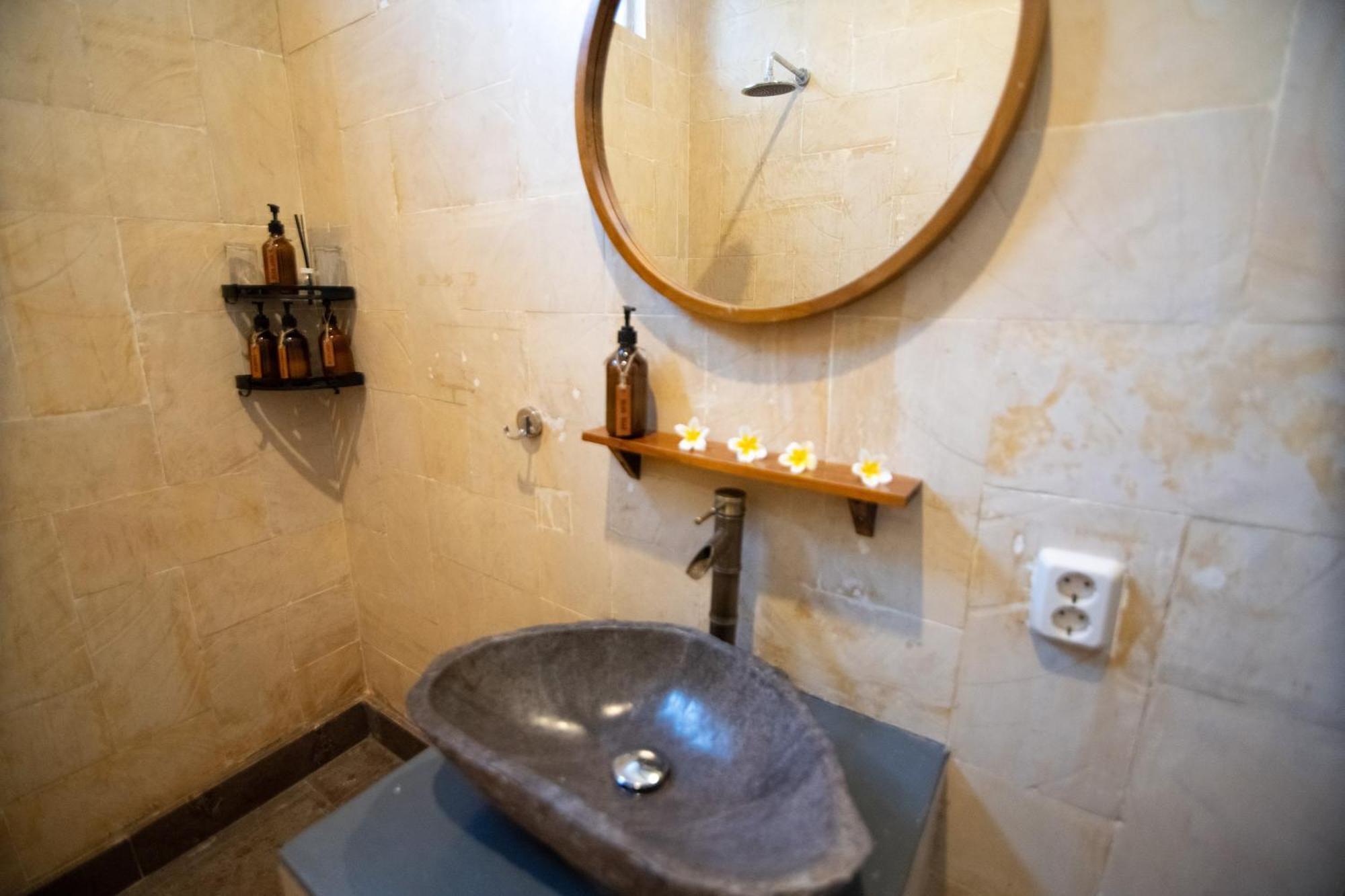Rumah Singa - Holistic Healing Retreat Gili Air Extérieur photo